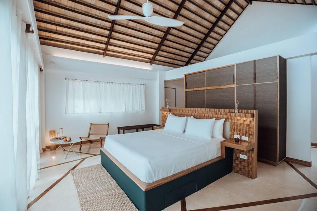 Maison Bukana - King Suite General Luna  Exterior photo