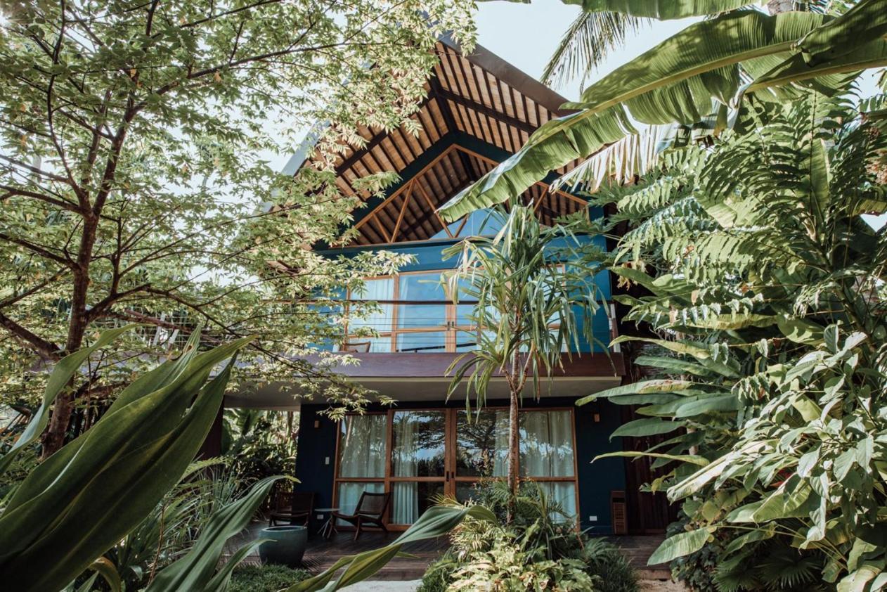 Maison Bukana - King Suite General Luna  Exterior photo